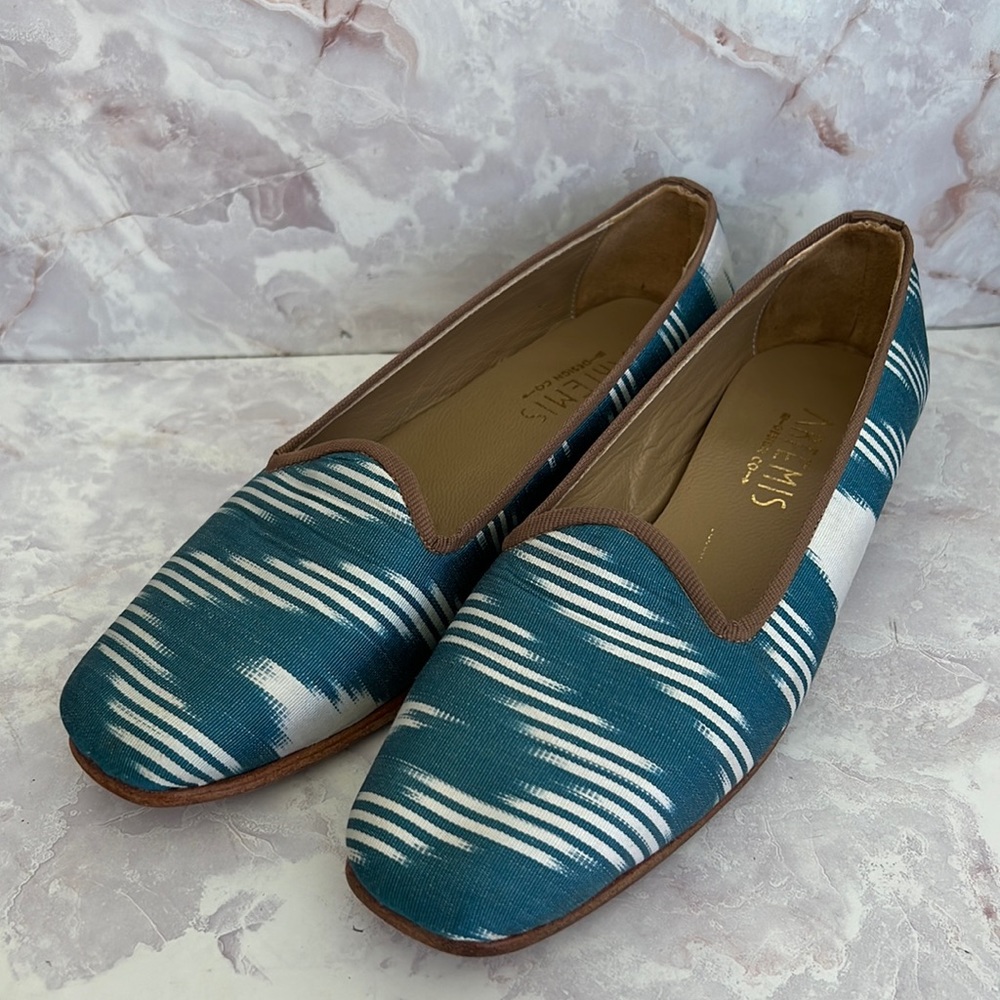 Artemis Jane Silk Loafers blue and white size 37